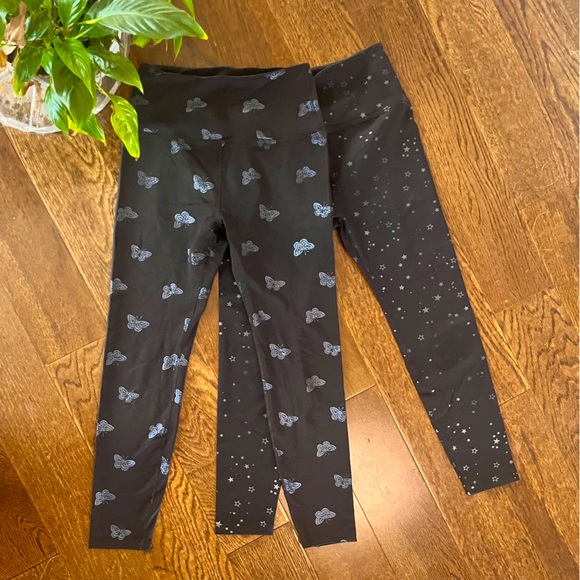 Beyond Yoga Small Butterfly Shine & Tossed Star High Waisted 7/8 Midi Leggings - Picture 2 of 16